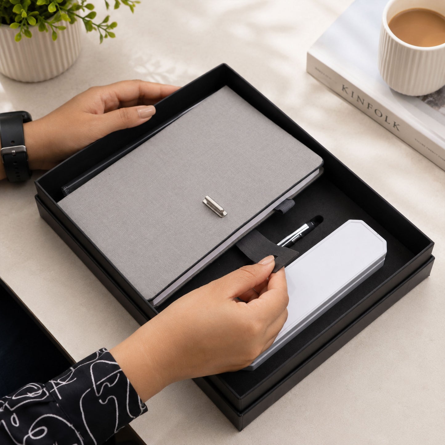 FORU Darkmate 3-in-1 Professional Essentials Gift Hamper