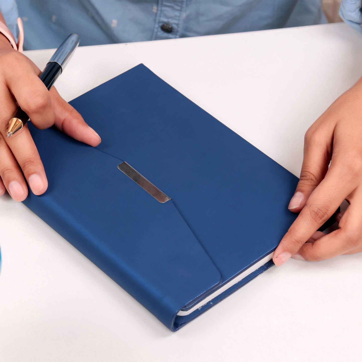 Oasis A5 Customizable Magnetic Lock Notebook